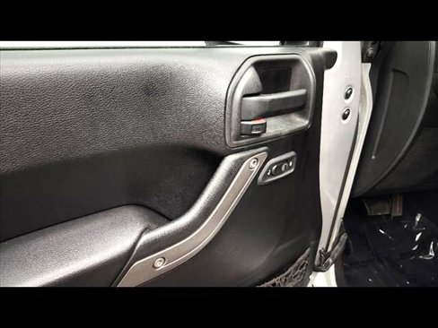 Used 2012 Jeep Wrangler Unlimited Sport image 9