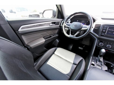 Used 2023 Volkswagen Atlas Cross Sport SE image 10