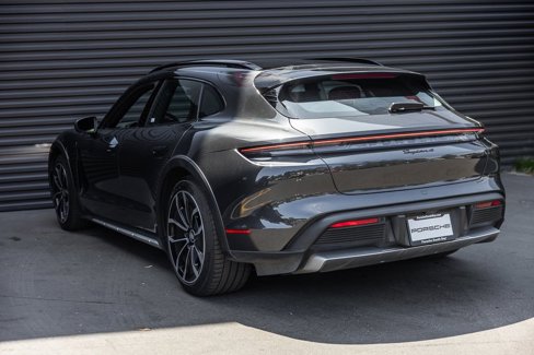 Certified 2022 Porsche Taycan 4 Cross Turismo image 3