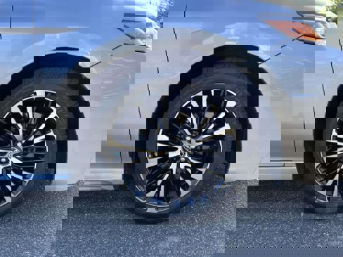 Used 2019 Toyota Camry SE image 7