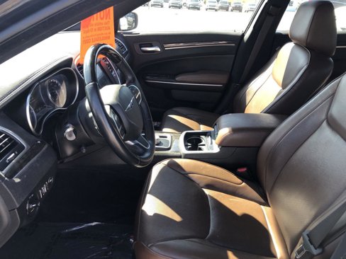 Used 2018 Chrysler 300 Limited image 21