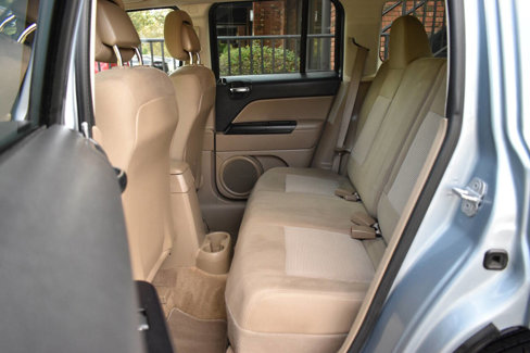 Used 2014 Jeep Patriot Latitude w/ Sun/Sound Group image 9