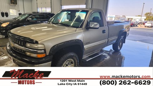 Used 2000 Chevrolet Silverado 2500 LS w/ Snow Plow Prep Pkg image 1