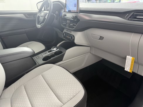 New 2025 Ford Escape Active image 12