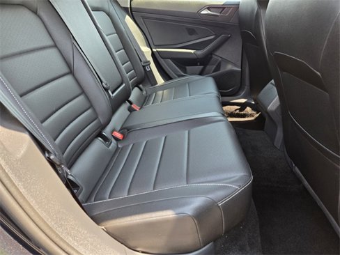 Used 2024 Volkswagen Jetta SE image 15