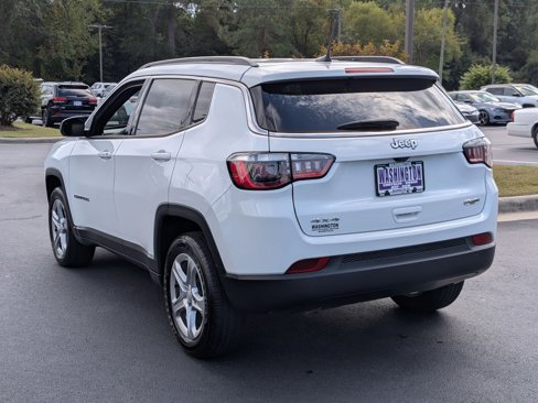 Used 2023 Jeep Compass Latitude image 7