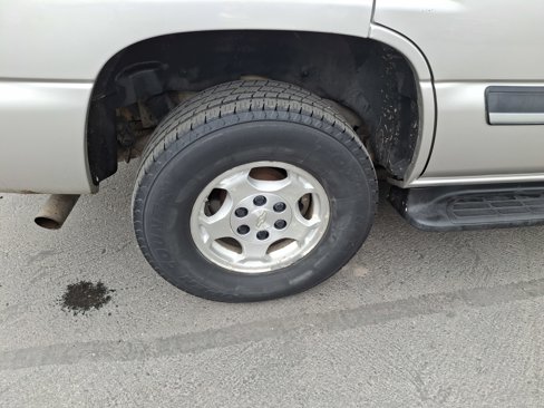 Used 2004 Chevrolet Tahoe LS w/ Cargo Package image 10