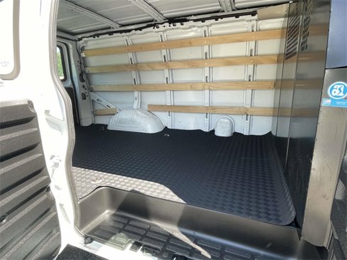 Used 2023 GMC Savana 2500 w/ Driver Convenience Package image 15