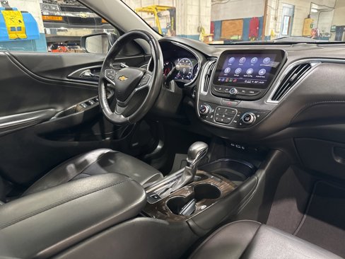 Used 2022 Chevrolet Malibu Premier image 24