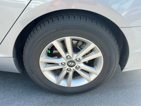 Used 2016 Hyundai Sonata SE w/ Cargo Package image 14
