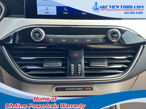 Used 2020 Ford Escape SE image 30