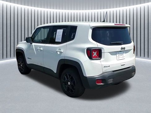 Used 2023 Jeep Renegade Latitude image 6
