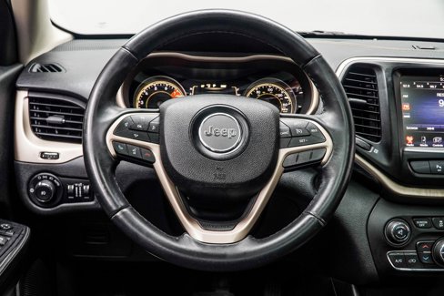 Used 2016 Jeep Cherokee Latitude w/ Comfort/Convenience Group image 15