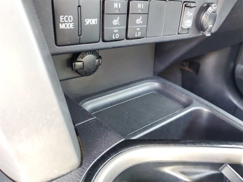 Used 2016 Toyota RAV4 Limited image 31