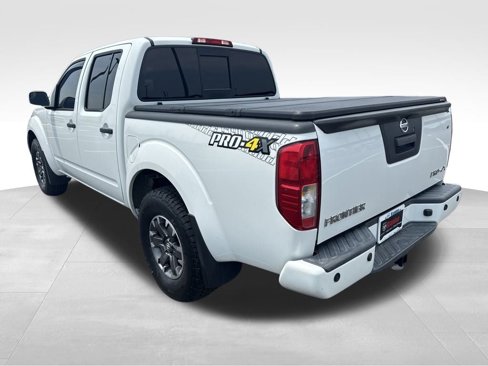 Used 2018 Nissan Frontier PRO-4X image 12