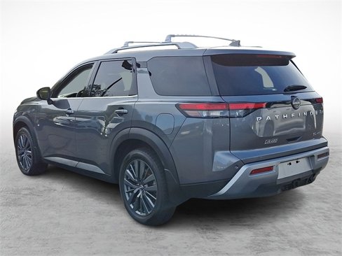 Used 2022 Nissan Pathfinder SL w/ SL Premium Package image 4