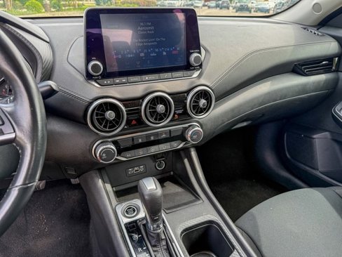 Used 2022 Nissan Sentra SV image 10