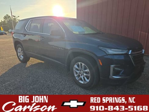 Used 2023 Chevrolet Traverse LS image 1