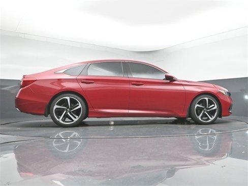 Used 2018 Honda Accord Sport image 16
