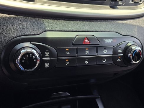 Used 2016 Kia Sorento L image 28