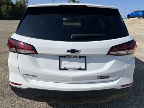 Used 2024 Chevrolet Equinox LS w/ LS Convenience Package image 4