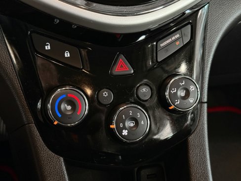 Used 2020 Chevrolet Sonic LT w/ Convenience Package image 37