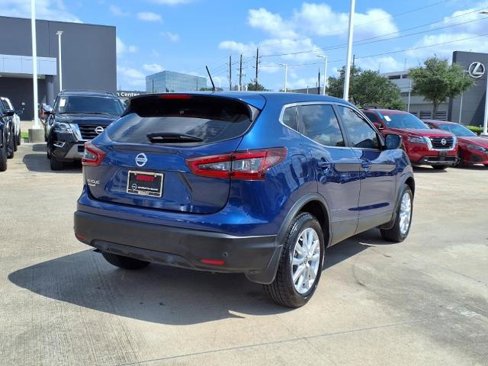 Certified 2022 Nissan Rogue Sport S image 25