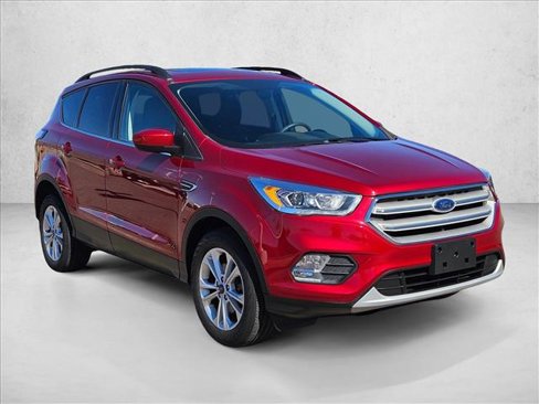 Used 2018 Ford Escape SEL image 3