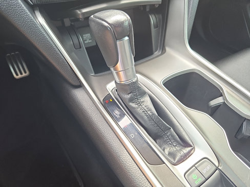 Used 2019 Honda Accord Sport image 15
