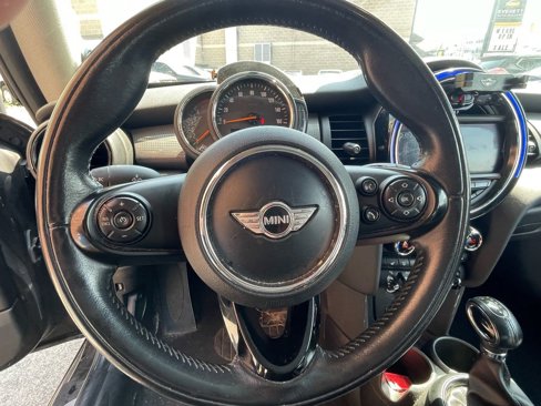 Used 2018 MINI Cooper 2-Door Hardtop image 13