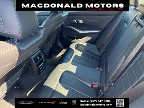 Used 2020 BMW 330i xDrive Sedan w/ Premium Package image 8