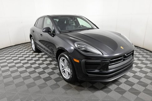 Certified 2025 Porsche Macan image 26