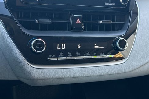 Used 2022 Toyota Corolla LE image 25