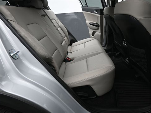 Used 2020 Kia Sportage EX image 15