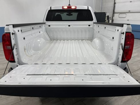 Used 2015 Chevrolet Colorado Z71 image 14