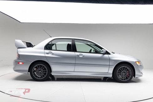 Used 2005 Mitsubishi Lancer Evolution image 2