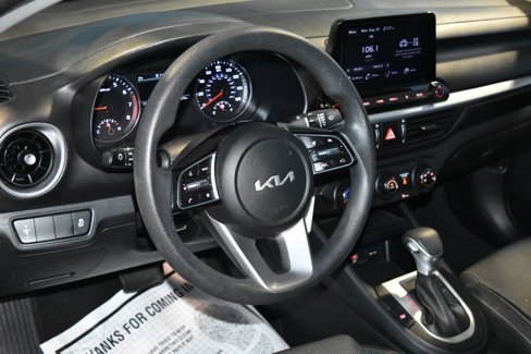 Used 2023 Kia Forte LXS image 2