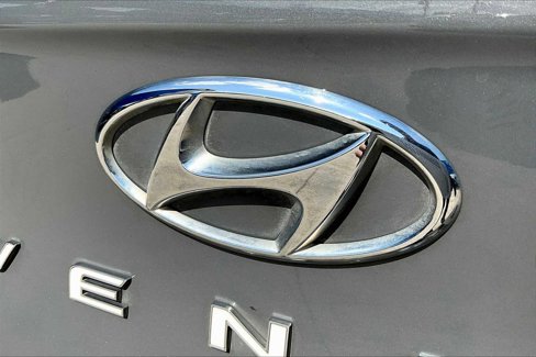 Used 2021 Hyundai Venue SEL w/ Premium Package image 30