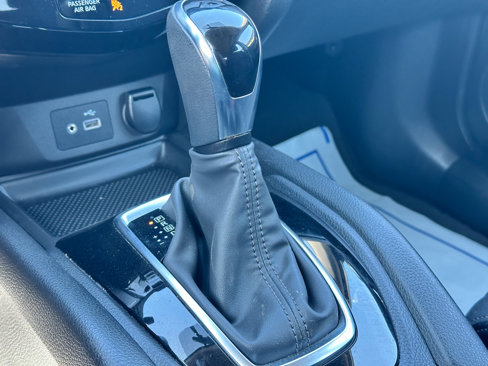 Used 2018 Nissan Rogue SV w/ Sun & Sound Touring Package image 29