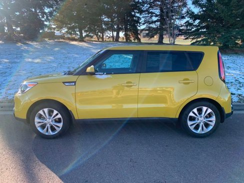 Used 2016 Kia Soul + image 2