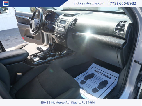 Used 2014 Kia Sorento LX image 20