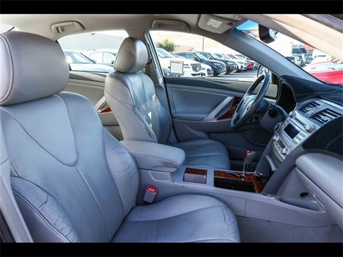 Used 2011 Toyota Camry Hybrid image 15