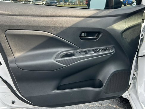 Used 2024 Nissan Versa S w/ S Plus Package image 8