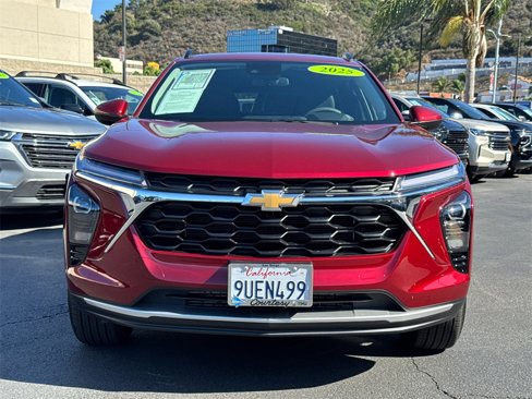 Used 2025 Chevrolet Trax LT image 5