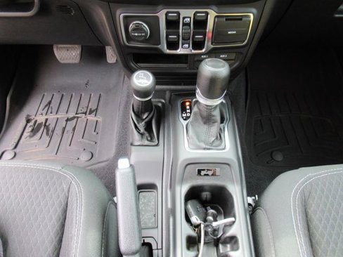 Used 2021 Jeep Wrangler Unlimited Sport image 21