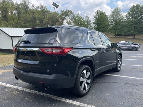 Used 2018 Chevrolet Traverse LT image 3