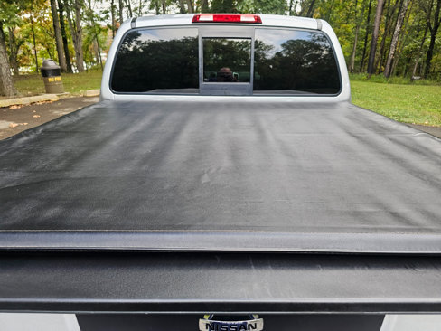 Used 2016 Nissan Frontier SV image 20