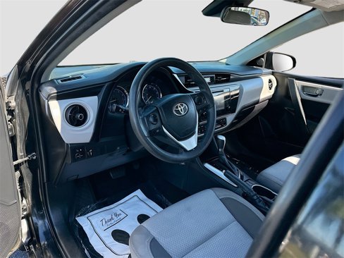 Used 2017 Toyota Corolla SE image 6