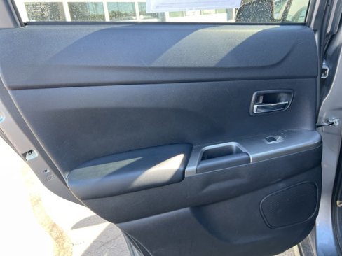 Used 2018 Mitsubishi Outlander Sport SE image 24