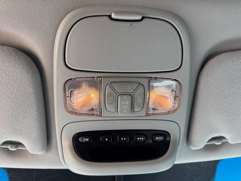 Used 2004 Toyota Sienna XLE image 23